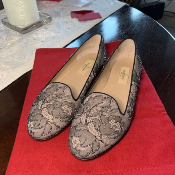 Valentino Garavani Black Lace Flats/Loafers - NWT - Picture 2 of 9